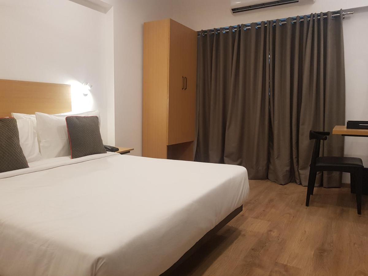 Hotel Unicontinental Bombaj Zewnętrze zdjęcie