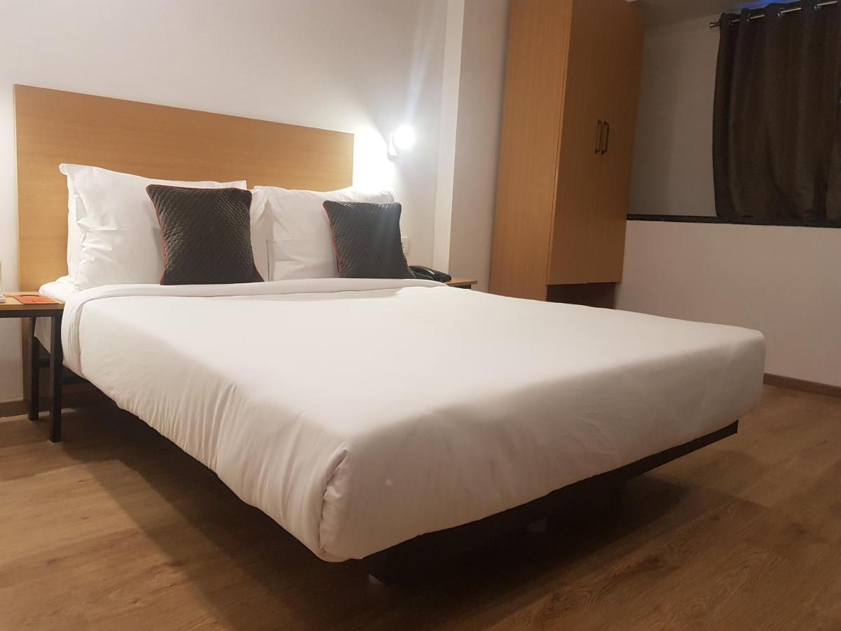 Hotel Unicontinental Bombaj Zewnętrze zdjęcie